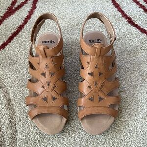 Earth Womens Sand Brown Pisa Chatham Leather Sandal W/Adjustable Velcro Strap 11